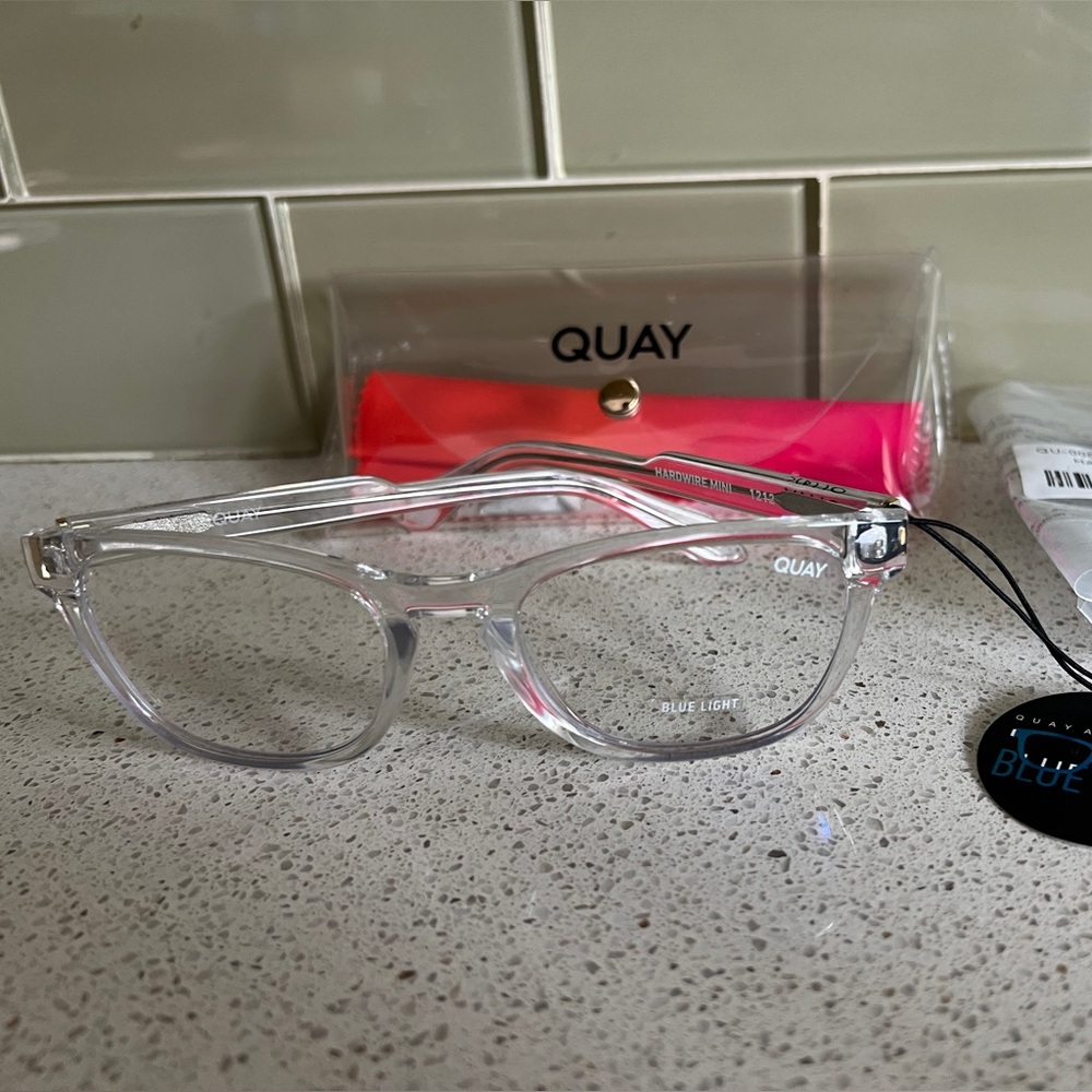 Quay Hardwire Mini Bluelight Glasses